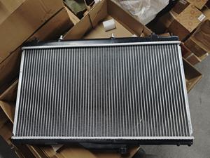 قطع غيار سيارات عالية الجودة رائجة البيع OEM 16400-15500 لتويوتا، رادياتير OEM 16400-15500 لكورولا - Product Image 2