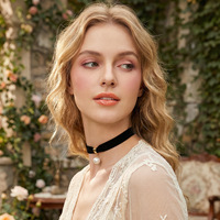 Collier ras du cou créatif en velours avec chaîne en bambou et perles d'imitation de style vintage pour femmes
