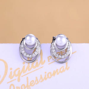 Elegantes Pendientes de Perlas para Mujer, Chapados en Rodio, Perlas de Imitación, Diseño Geométrico, Joyería de Moda para Bodas, Estilo Clásico - Product Image 4