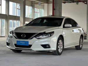 นิสสัน เทียน่า ปี 2020 เครื่องยนต์ 2.0 ลิตร เกียร์ CVT น้ำมันเบนซิน รถเก๋ง 4 ประตู 5 ที่นั่ง ขับเคลื่อนล้อหน้า พวงมาลัยซ้าย ภายในสีเข้ม เบาะผ้า ยาง R17 รถครอบครัวมือสอง - Product Image 6