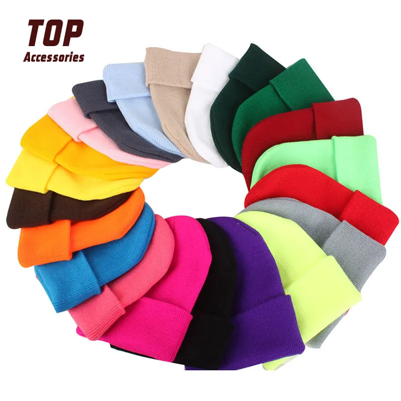 Chapéus de inverno de malha para mulheres de cor sólida para casais personalizados por atacado de fabricantes