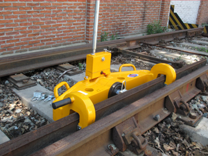 Cintreuse de rails hydraulique pour opérations sur rails horizontaux et verticaux, courbes ou rails droits - Product Image 2