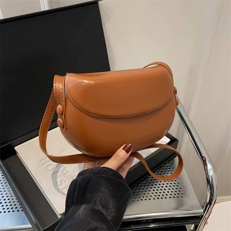 น้ำตาลอ่อน