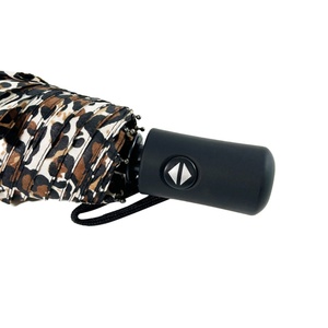 Hot Selling 21 23 Inch Durable Iron <b>Frame</b> Manual Folding Umbrella with Leopard Pattern for Hotel Corporate Giveaways - Product Image 2