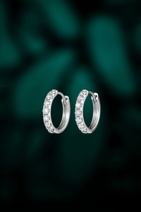 Pendientes de Aro Minimalistas de Platino PT900 con Diamante Cultivado en Laboratorio de Corte Brillante Redondo de 0.36ct |   Diamante Redondo de Corte Brillante Creado en Laboratorio - Product Image 3