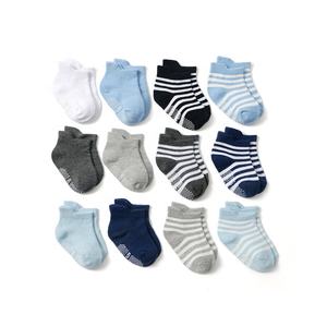 Vente en gros de chaussettes de cheville antidérapantes de couleur unie pour bébés ensemble de chaussettes antidérapantes pour nourrissons tout-petits enfants - Product Image 1