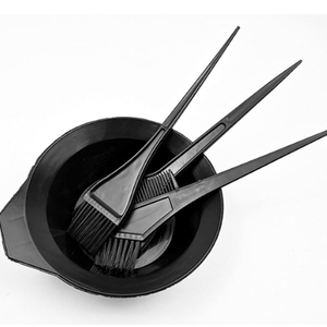 Juego de Tazones para Tinte de Cabello Negro con Logotipo Personalizado al por Mayor para Estilistas, Tazón para Mezclar Tinte con Brocha para Tinte, Salón de Belleza y Barbería - Product Image 1