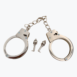 Сексуальные парные игры полицейские ролевые игрушки брендовые наручники поставщики из металлического сплава высокого качества bedsm золотые наручники - Product Image 3
