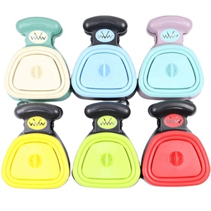 Ramasse-crottes Scoop Clean, produit pour animaux de compagnie, pelle pour chien, ramasse-crottes pliable de voyage avec 1 rouleau de sacs compostables - Product Image 2