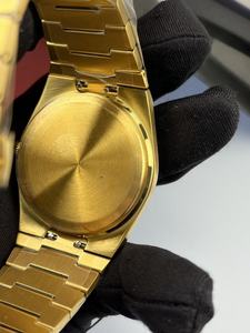 Reloj de cuarzo de acero inoxidable de lujo para hombre, estilo popular 2026, de alta gama y superventas - Product Image 3