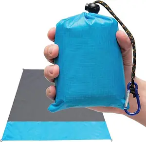 免费样品OEM/ODM户外紧凑型口袋垫防水旅行可折叠沙滩防沙野餐毯地罩