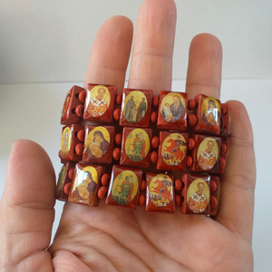 Gelang orang kudus, gelang Kristen Katolik, gelang elastis manik-manik kayu religius dengan ikon