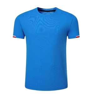 Conjunto de Uniformes Personalizados para Futebol Masculino com Corte Automatizado, Impressão por Transferência Térmica, Secagem Rápida, Respirável, Leve, 100% Poliéster - Product Image 3