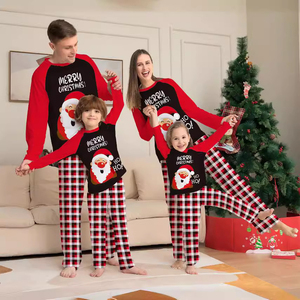 Pijamas Navideños de Poliéster Personalizados al por Mayor, Estampado de Dibujos Animados de Santa Claus, Ropa de Dormir a Rayas, Conjunto Familiar a Juego, Listo para Enviar - Product Image 1