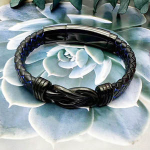 Brazalete con Nudo en Forma de Ocho, Acero Inoxidable, Cierre Ajustable a Presión, Joyería para Hombre, Regalo, Diseño Geométrico - Product Image 3