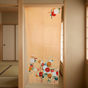 Cortinas de Tela Kimono RAPYUTA de Primera Calidad con Patrón Floral, Hechas a Mano, Únicas, de Gran Clase, Estilo Noren, Translúcidas - Product Image 3