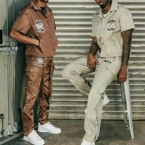 Fabricant <span class=keywords><strong>sur</strong></span> <span class=keywords><strong>mesure</strong></span> de survêtements coupe-vent, pantalons cargo en nylon streetwear et chemises décontractées, ensemble de survêtement en nylon avec boutons-pression latéraux - Product Image 2