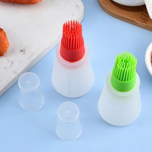 High-Temperature Resistant Food-Grade Silicone Long Handle Plastic Oil <b>Brush</b> <b>Bottle</b> for Baking and BBQ - Product Image 2