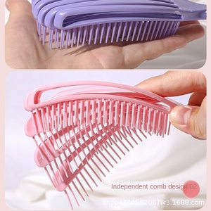 Brosse de massage multifonctionnelle personnalisée et tendance en TPEE, respectueuse de l'environnement, adaptée pour les brosses à cheveux à domicile et en salon - Product Image 2