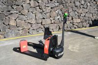Chariot élévateur électrique avec batterie au lithium pour prix d'usine, capacité 1,5-2 tonnes
