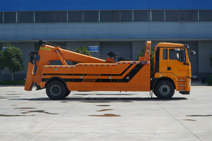 Camion de remorquage tout-terrain 4x4 CLW léger pour le dépannage de véhicules, camion de remorquage lourd - Product Image 6