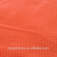 Tissu en nylon ultra-léger respirant tissé Ripstop 100% doux et lisse pour robe et vêtement de sport