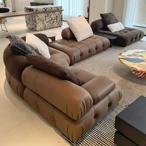 Juego de Sofás Modulares Minimalistas Italianos - Sofá Ajustable Camaleón para Espacios Amplios - Cuero Vacuno de Primera Calidad Totalmente Importado - Product Image 2