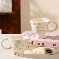 Tasses en céramique florales modernes au design frais et délicat pour le petit-déjeuner domestique ou les tasses à café à haute apparence.