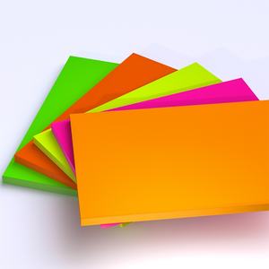 Papier vélin sans bois fluorescent coloré en rouleau géant auto-adhésif pour l'impression de pistolets à étiquettes et les étiquettes de prix - Product Image 3