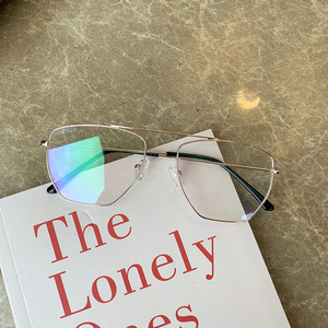 X2 1977 Monturas de gafas irregulares de montura completa para mujer, lentes de acero inoxidable, protección UV, diseño artístico moderno - Product Image 1