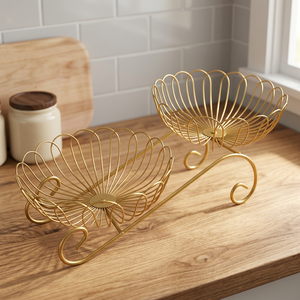 Panier de rangement métallique à double niveau, rond, en acier inoxydable, design minimaliste pour l'organisation du salon - Product Image 1