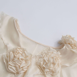 Camicetta Elegante da Donna 2026 con Scollo a V e Bordo in Pizzo, Vestibilità Aderente con Fascia in Vita, a Maniche Lunghe, Tinta Unita, per l'Estate - Product Image 5