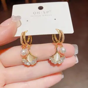 2023 gioielli di moda orecchini a cerchio di cristallo irregolare in pietra naturale orecchini di giada occhio di gatto per le donne