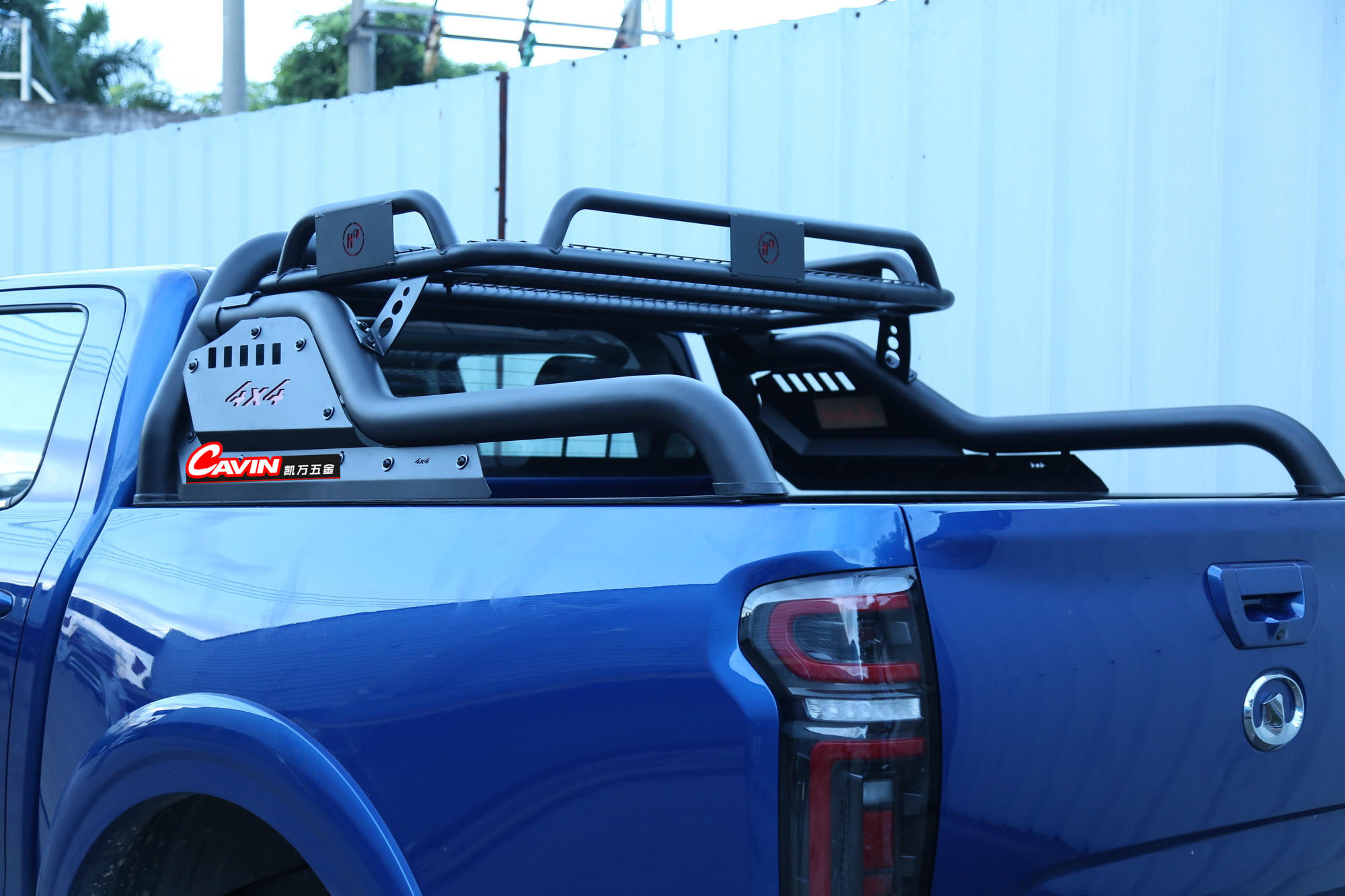New Design Removable Metal Roll Bar with Roof Rack for Toyota