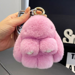 Llavero de conejo suave y esponjoso, lindo y colorido, de piel de conejo, con pompón, adorable, para mochila escolar, colgante de peluche genuino de conejo para bolso - Product Image 4