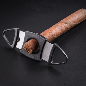Cortador <span class=keywords><strong>de</strong></span> Cigarros <span class=keywords><strong>de</strong></span> Plástico y Acero Inoxidable al por Mayor, Diámetro <span class=keywords><strong>de</strong></span> Corte <span class=keywords><strong>de</strong></span> 21 mm |   Anillo <span class=keywords><strong>de</strong></span> Dedo Triangular con Doble Cuchilla, al por Mayor, YunAng OEM - Product Image 3