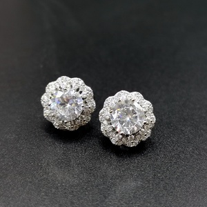 Conjunto de Collar con Colgante de Flor de Loto en Plata de Ley 925, Chapado en Oro con Diamantes, para Boda, Compromiso o Fiesta, con Piedra Principal de Circonia Cúbica - Product Image 4