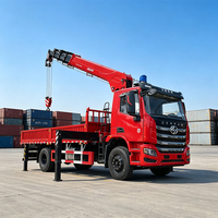 Grue montée sur camion de 8 tonnes, hauteur de levage maximale de 18,5 m, pieds de support hydrauliques stables pour la construction, composants moteur et roulement