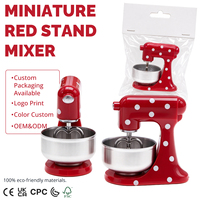 Miniatura de Casa de Muñecas: Batidora de Pedestal Roja, Venta al por Mayor de Fábrica, ODM OEM, Accesorio de Juego de Cocina Retro con Puntos, Modelo Micro de 3cm