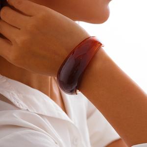 2024 модный разноцветный акриловый Асимметричный изогнутый браслет с геометрической формой C для женщин, день рождения, выпускного бижутерия, подарок - Product Image 2