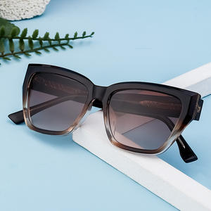 Gafas de sol estilo ojo de gato europeo-americano para mujer, montura negra de PC, protección UV400, diseño cuadrilateral - Product Image 2