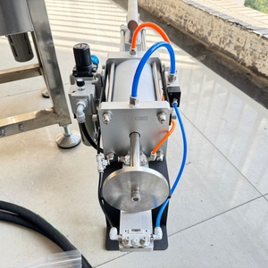 Máquina Semiautomática para Pulir el Tablero y Limpiar el Automóvil, Máquina de Llenado de Aerosoles, Máquina de Engarzado e Inflado, Máquina de Llenado de Aerosoles de Pintura en Aerosol - Product Image 3