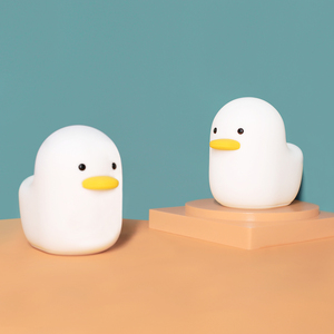 Lámpara de noche de silicona con protección ocular para niños, luz para dormir de pato Dorky - Product Image 4