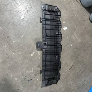 Plaque de protection Lexus 53289-50080, protection inférieure du moteur pour LS500H, protection en plastique - Product Image 4