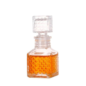 Bán Buôn 50Ml Sang Trọng Mini Rỗng Nước Việt Thủy Tinh Rượu Vang Chai Whiskey Decanter Cho Rượu Rượu Ủng Hộ Đám Cưới - Product Image 4