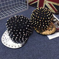 Gorras Snapback con Púas Populares entre los Jóvenes