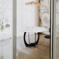 Table de salle à manger ronde de luxe en marbre blanc design 2025
