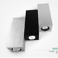 Offre Spéciale 3500k blanc chaud LED applique murale G9 ampoule remplaçable base en aluminium carrée montée à l'extérieur pour la maison