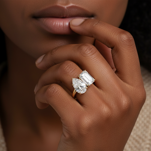 خاتم تو آي إم أو من الذهب الأصفر عيار 14 قيراط مع ألماس مختبري 3.0 قيراط بقطع كمثري وزمردي، خاتم خطوبة للنساء بحجرين - Product Image 6