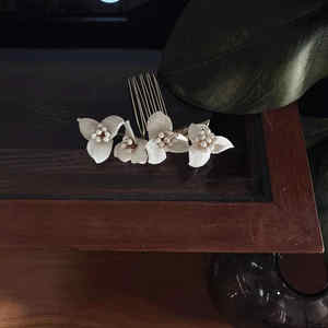 El yapımı seramik yaprak çiçek inciler gelin yan tarak küpe düğün nedime saç takı başlığı kadınlar için Set balo - Product Image 6